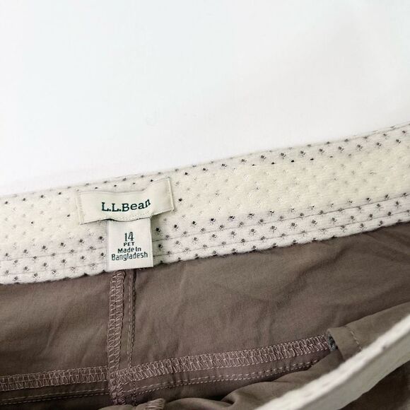 L.L. Bean Shorts Womens 14P Gray Comfort Trail Crop Pants NWT - Picture 2 of 13